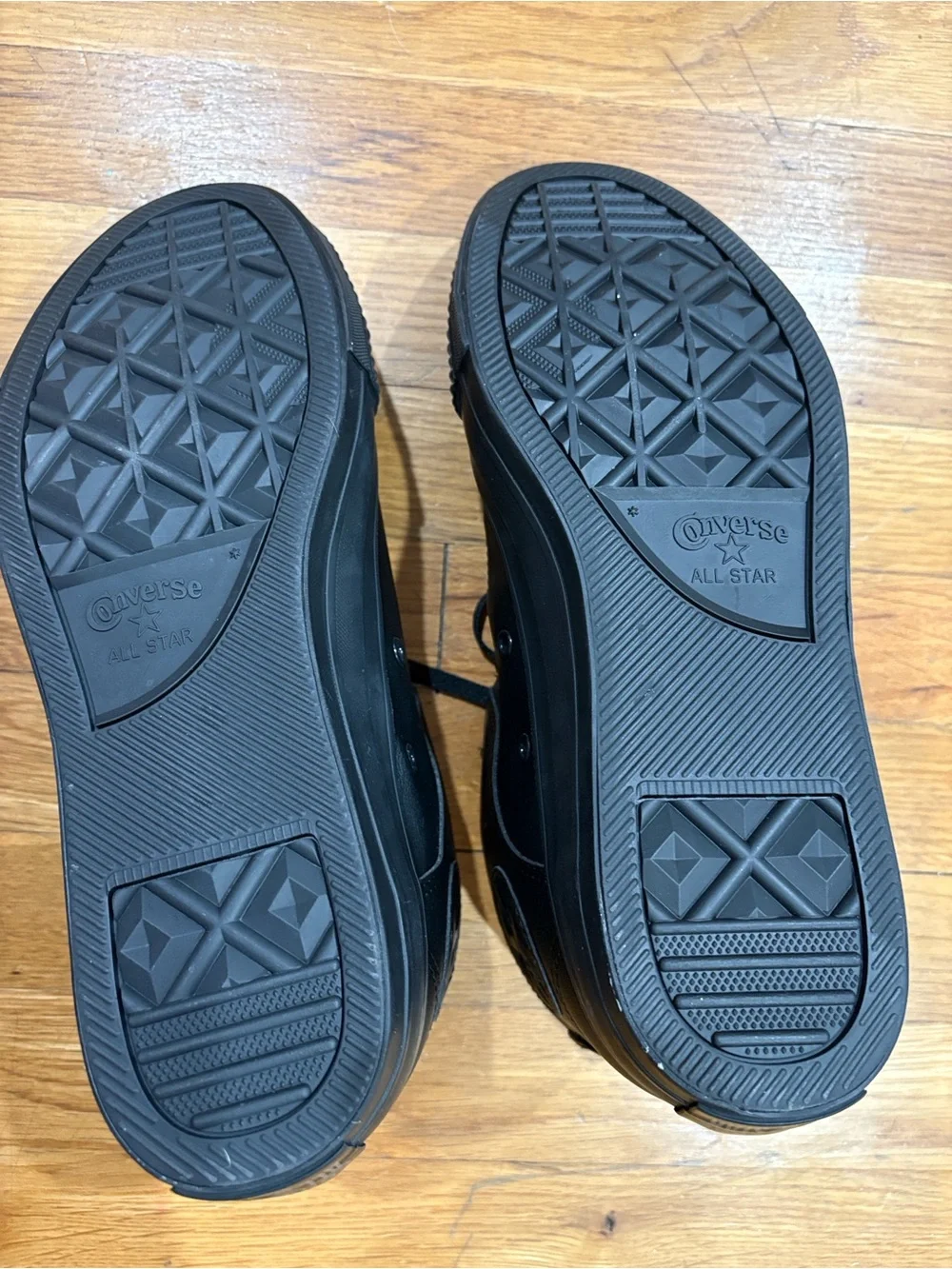 Men's Black High-Top Leather Sneakers converse chuck taylor